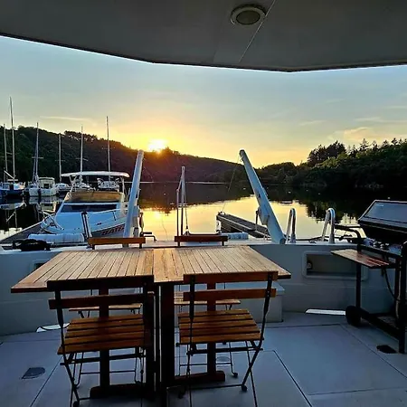 Nuits Insolites Sur Un Bateau 12m En Pleine Nature Botel