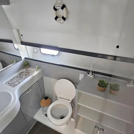Nuits Insolites Sur Un Bateau 12m En Pleine Nature Botel Bully (Loire)
