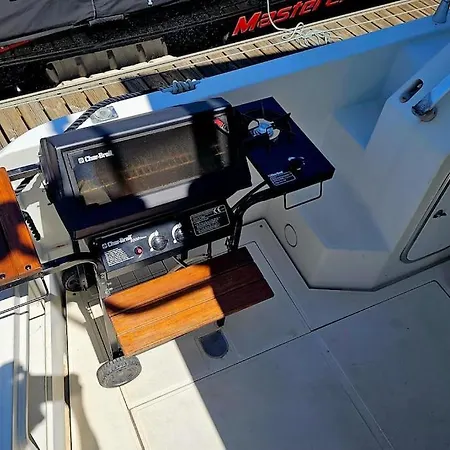 Botel Nuits Insolites Sur Un Bateau 12m En Pleine Nature